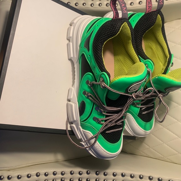 - Authentic Green And Black Gucci Flashtrek … - Picture 2 of 9